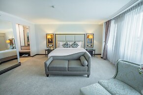 ARTOTEL Suites Aquila Bandung