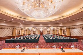 ARTOTEL Suites Aquila Bandung