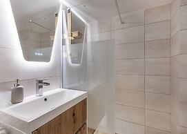 Viora Stunning Deluxe Studio in Athens