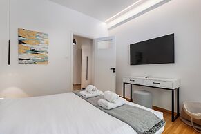 Viora Stunning Deluxe Studio in Athens