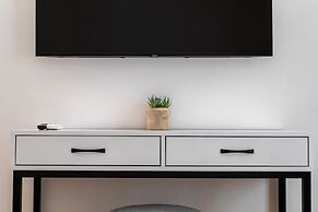 Viora Stunning Deluxe Studio in Athens