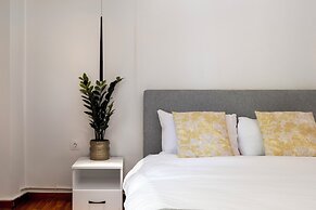 Viora Stunning Deluxe Studio in Athens