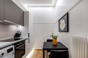 Viora Stunning Deluxe Studio in Athens