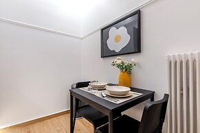 Viora Stunning Deluxe Studio in Athens