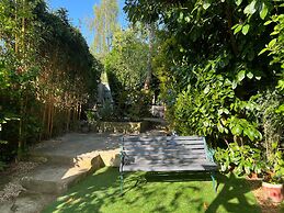 Housesleeps7-parking-garden-fireplace-beachnearby