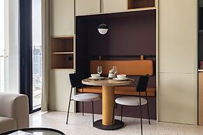 SIMPLY COMFORT Upside Living Burj View