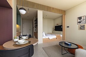 SIMPLY COMFORT Upside Living Burj View