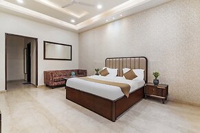 MIRANDA by AKAMA STAYS