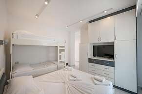 Mario Apartments