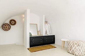 Amphora Thalassa Seaview Gem w Private Jacuzzi