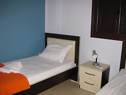 Villa Orestis - Stoupa Garden Getaway