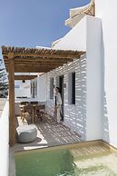 Solmar Suites
