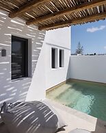 Solmar Suites