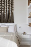 Solmar Suites