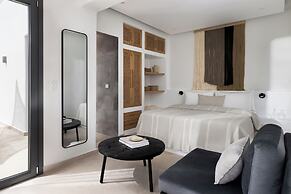 Solmar Suites