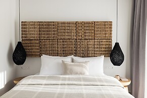 Solmar Suites