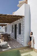 Solmar Suites