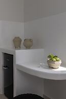 Solmar Suites