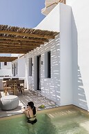 Solmar Suites