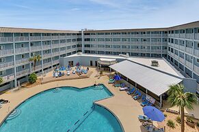 Beach + Pool Access: Hilton Head Resort Getaway!