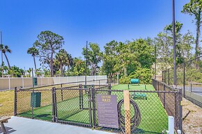 Swim, Fish & Play: Pet-friendly Gem in Fort Myers