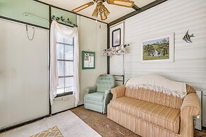 Swim, Fish & Play: Pet-friendly Gem in Fort Myers