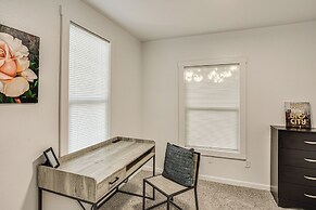 4 Mi to Several Museums: Quaint Tacoma Home