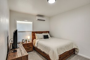 4 Mi to Several Museums: Quaint Tacoma Home