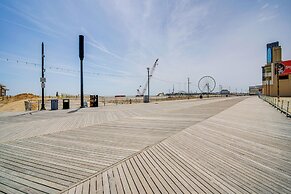Walk to Casino: Condo w/ Balcony in Atlantic City!