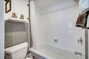 Walk to Casino: Condo w/ Balcony in Atlantic City!