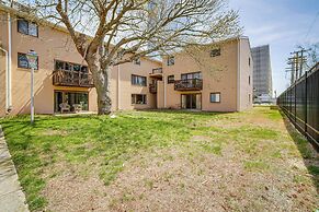 Walk to Casino: Condo w/ Balcony in Atlantic City!