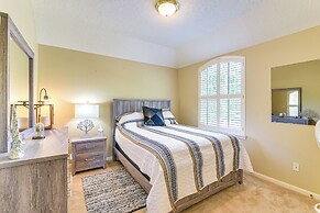 Patio, BBQ & Yard: Family Retreat in Pearland