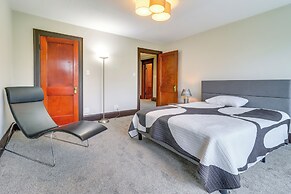 4 Mi to Downtown Toledo: Walkable Riverside Apt