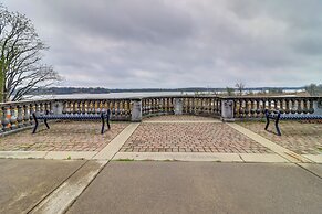 4 Mi to Downtown Toledo: Walkable Riverside Apt