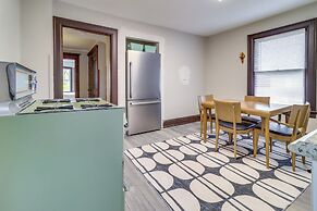 4 Mi to Downtown Toledo: Walkable Riverside Apt