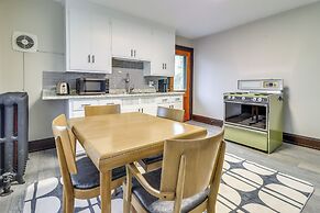 4 Mi to Downtown Toledo: Walkable Riverside Apt