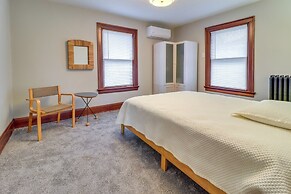 4 Mi to Downtown Toledo: Walkable Riverside Apt