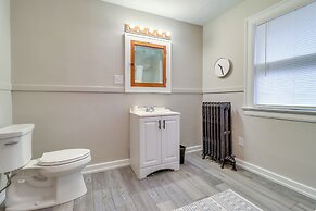 4 Mi to Downtown Toledo: Walkable Riverside Apt