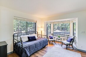 Hot Tub & Sharc Passes: Renovated Sunriver Retreat