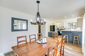 Hot Tub & Sharc Passes: Renovated Sunriver Retreat