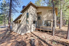 Hot Tub & Sharc Passes: Renovated Sunriver Retreat