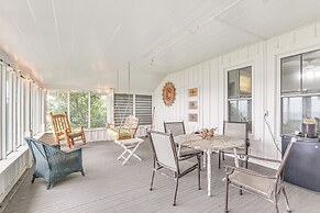 Galveston Bay Retreat: Historic La Porte Home!