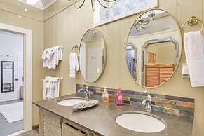 Galveston Bay Retreat: Historic La Porte Home!