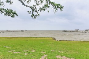 Galveston Bay Retreat: Historic La Porte Home!