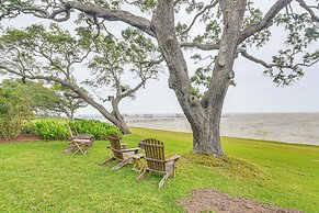 Galveston Bay Retreat: Historic La Porte Home!