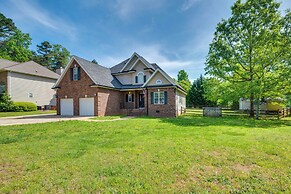 Boat, Fish & Hike: Home w/ Deck in Mooresville!