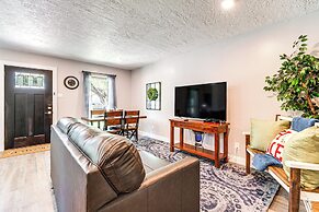 2 Mi to Texas A&m: Duplex w/ Private Backyard!