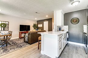 2 Mi to Texas A&m: Duplex w/ Private Backyard!