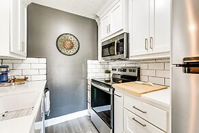 2 Mi to Texas A&m: Duplex w/ Private Backyard!