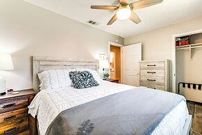 2 Mi to Texas A&m: Duplex w/ Private Backyard!